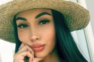 Annelese Milton Biography, Net Worth & Pictures
