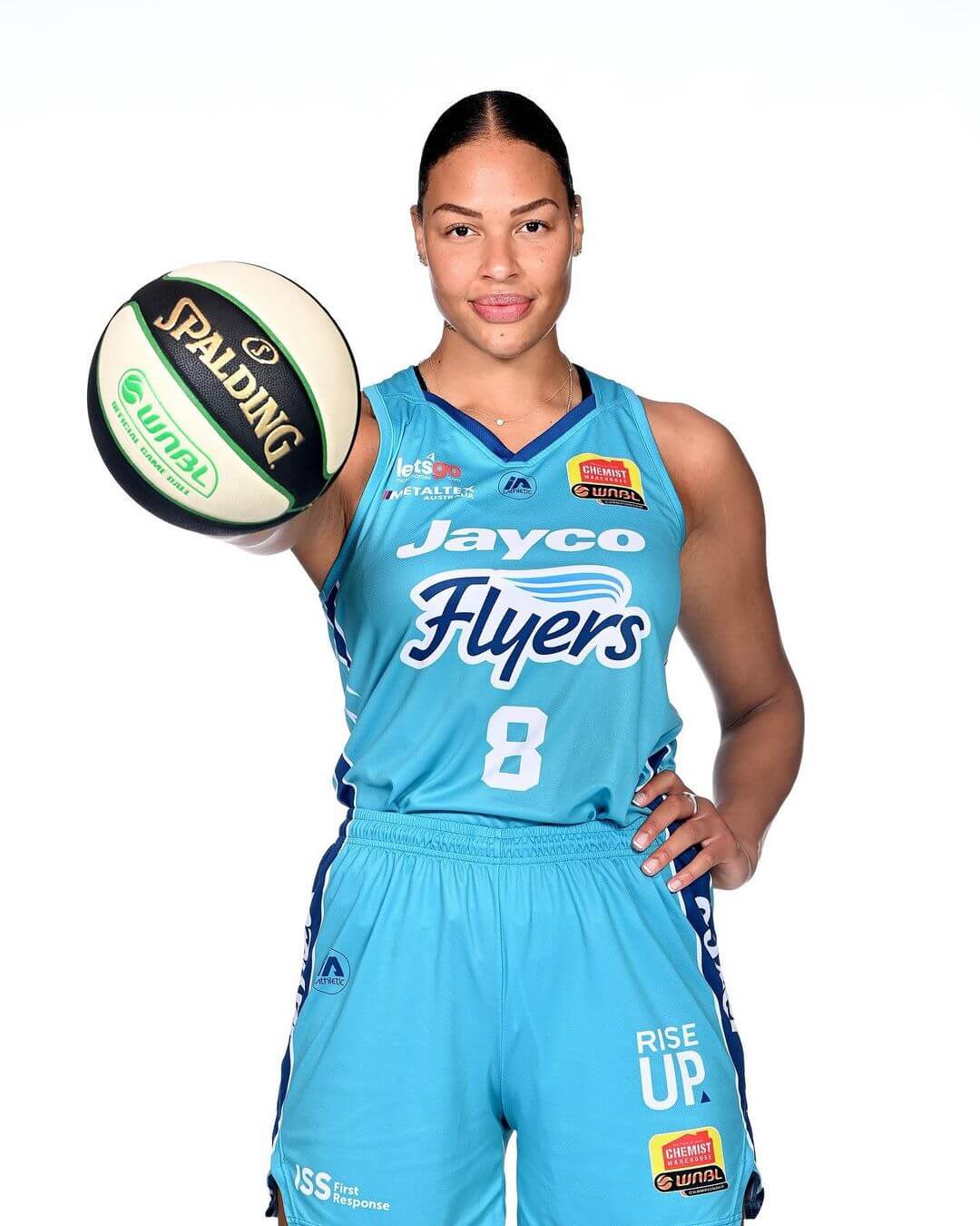 Liz Cambage Biography: Age, Family, Height, Net Worth & Pictures