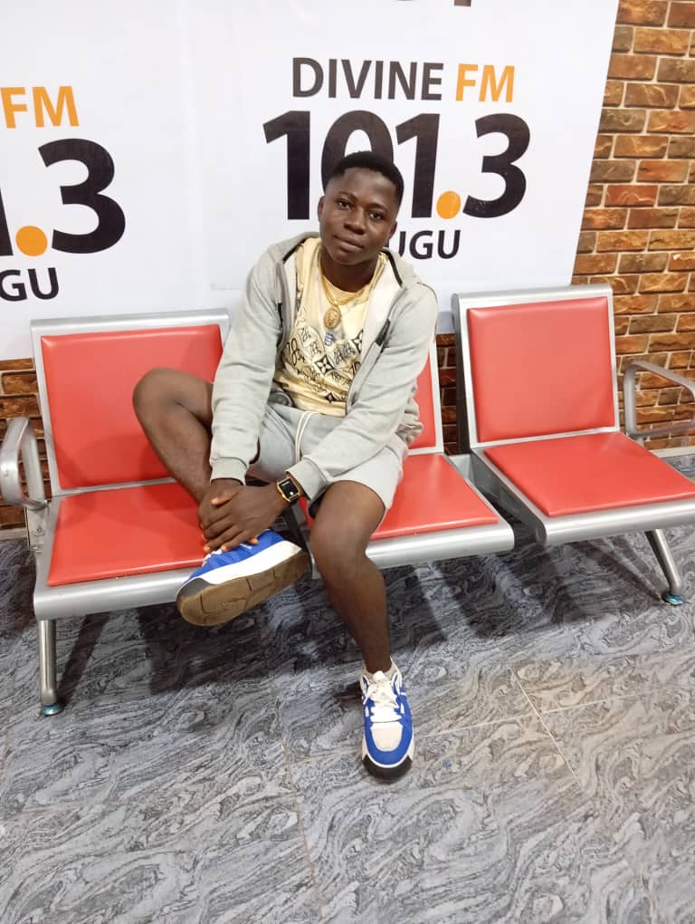 Biography of Sarazonezey: Age, background & Song Releases