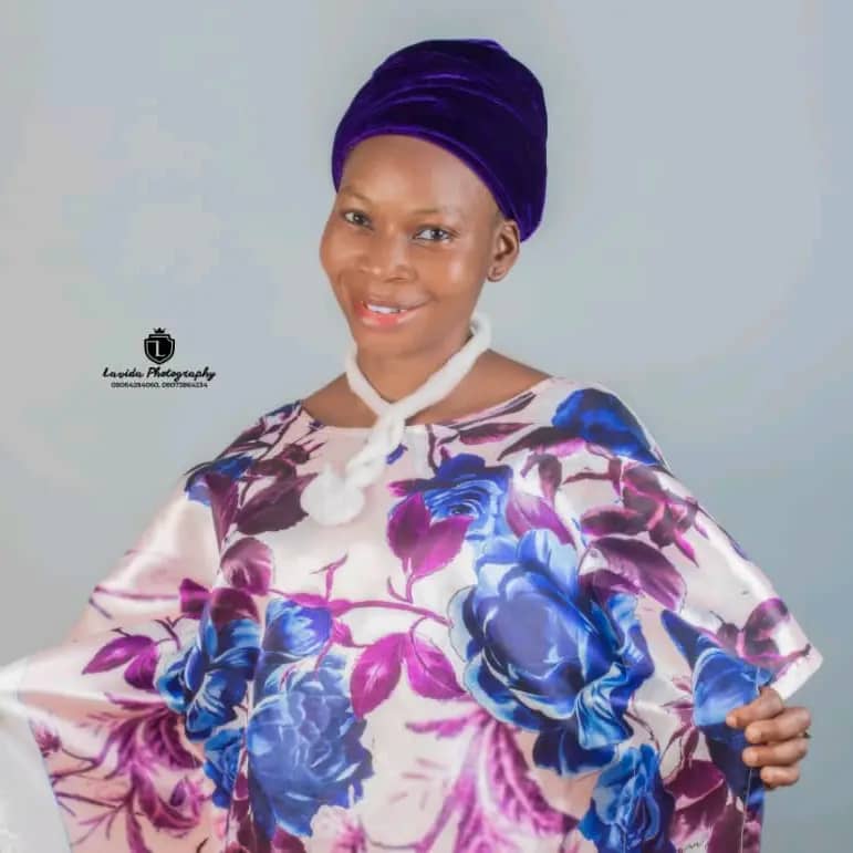 Biography of Temilade Omoalase, Her Age, relationship, songs and Educational background